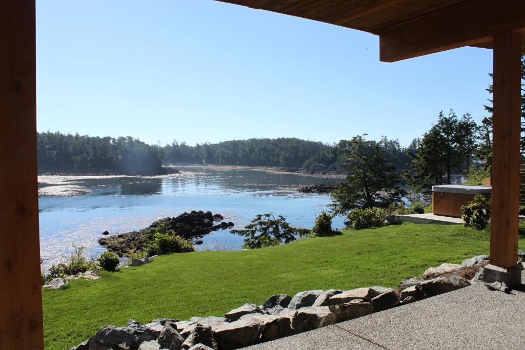 Cygnet Cove Suites Ucluelet Habitación foto