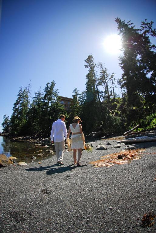 Cygnet Cove Suites Ucluelet Exterior foto